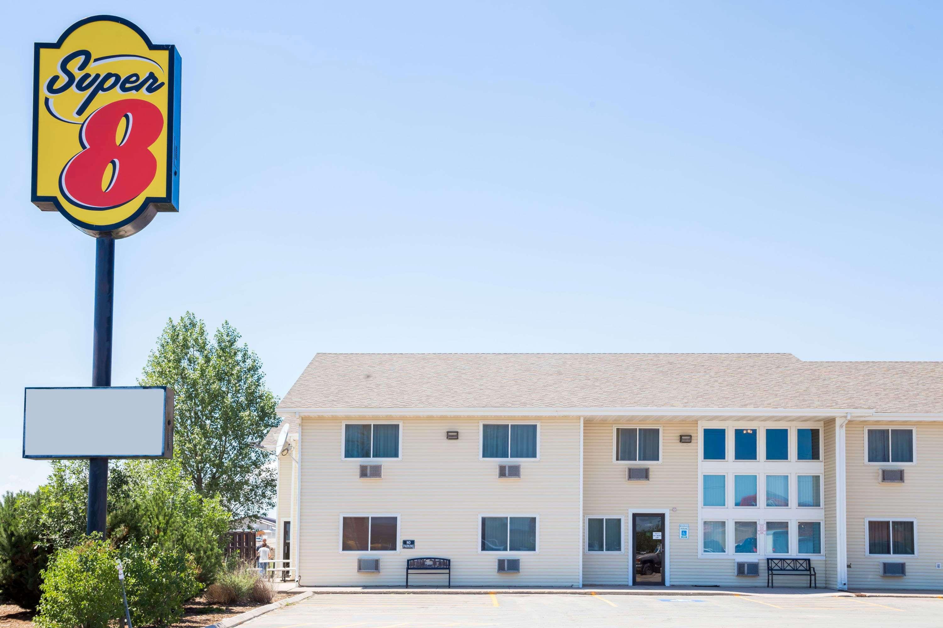 فندق Super 8 By Wyndham Lewistown المظهر الخارجي الصورة